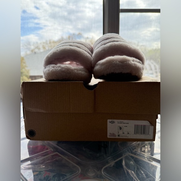 UGG Fluffy Yeah Slides Pink Size 9 - Picture 7 of 9